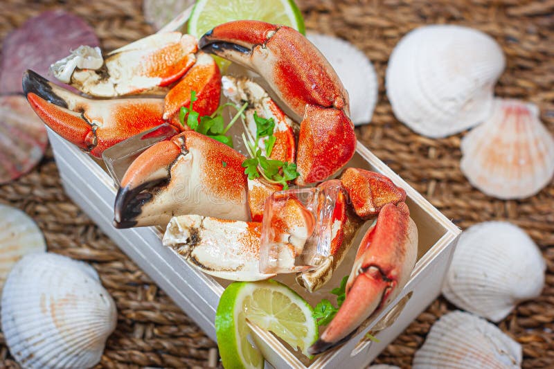 Crab Pincers on Sale stock image. Image of valencia, food 58862303