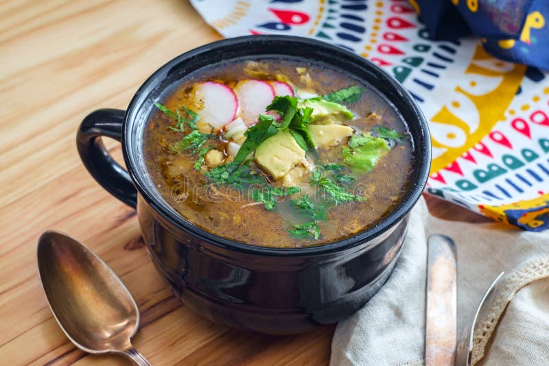 Sopa de Pozole del mexicano foto de archivo libre de regalías Sopa de Pozole del mexicano foto de archivo libre de regalías
