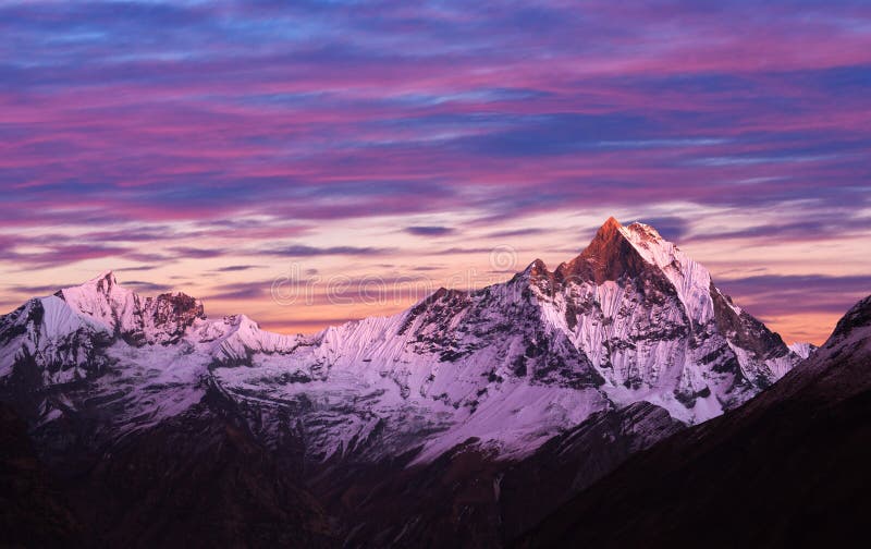 Soporte Machapuchare y x28; Fishtail& x29; , Nepal, Himalaya imagen de archivo libre de regalías Soporte Machapuchare y x28; Fishtail& x29; , Nepal, Himalaya imagen de archivo libre de regalías