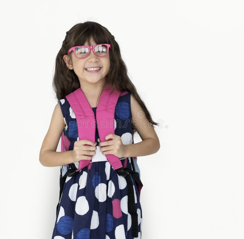 Sorridere di vetro dello zaino della bambina immagine stock libera da diritti