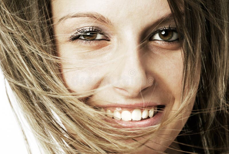 Sorridere grazioso del fronte della ragazza fotografie stock libere da diritti