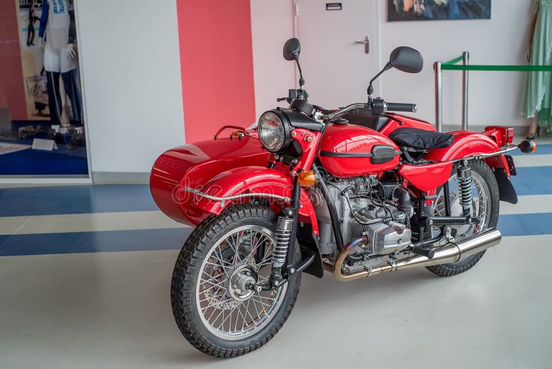 SOTCHI, RUSLAND - APRIL 23, 2017, motorfiets Ural royalty-vrije stock afbeeldingen SOTCHI, RUSLAND - APRIL 23, 2017, motorfiets Ural royalty-vrije stock afbeeldingen