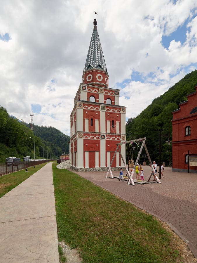 Sotchi - Russisch Feseration - Juli 24, 2017 - Cultuur Etnografisch Centrum Mijn Rusland stock afbeeldingen Sotchi - Russisch Feseration - Juli 24, 2017 - Cultuur Etnografisch Centrum Mijn Rusland stock afbeeldingen