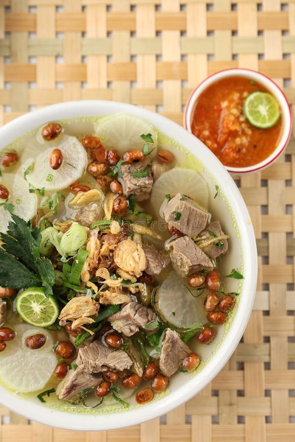 Soto Ding Bandung Delicious Beef Clear Soup from West Java Indonesia immagine stock