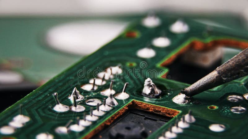 Soudure D'un Circuit électronique Photo stock - Image du compétence,  avance: 20416946