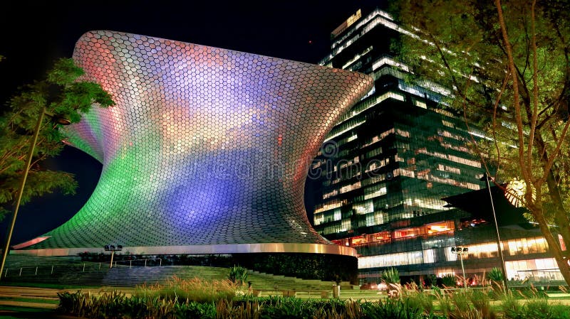 Soumaya Museum, Mexiko DF lizenzfreies stockfoto Soumaya Museum, Mexiko DF lizenzfreies stockfoto
