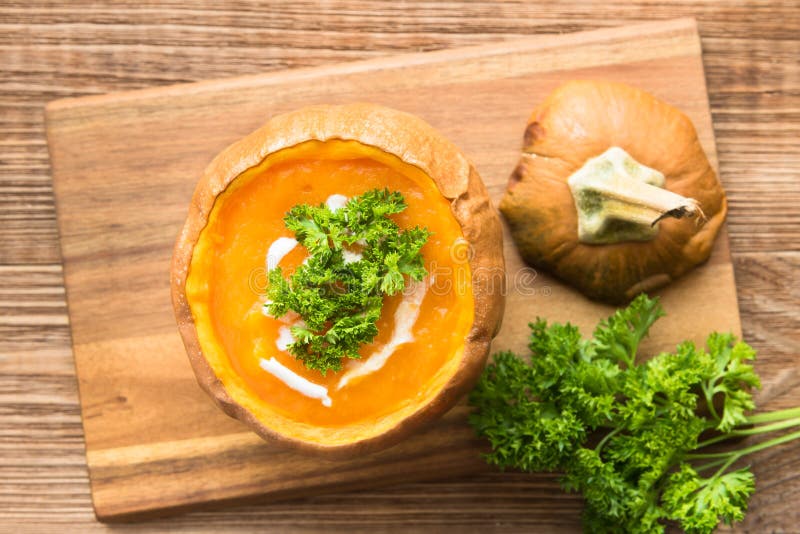 Download Soupe Chaude à Automne Avec Le Potiron Photo stock - Image du régime, manger: 76078142