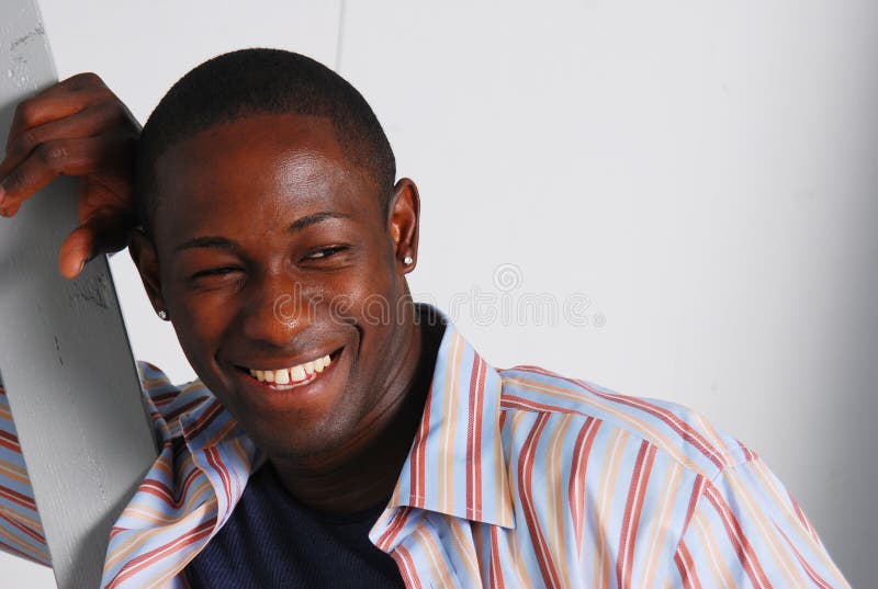 Sourire mâle d'Afro-américain photos stock Sourire mâle d'Afro-américain photos stock