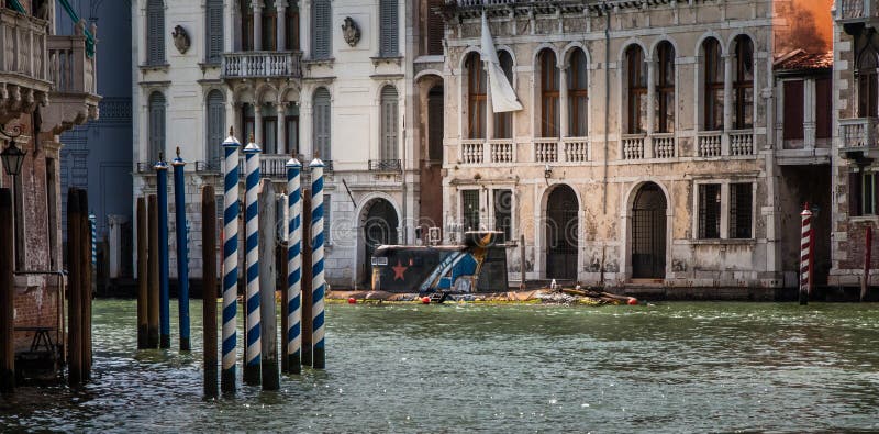 Sous-marin sur Grand Canal, Venise photo stock Sous-marin sur Grand Canal, Venise photo stock