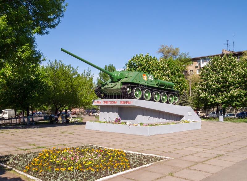 Soviet tank destroyer of World War II SU-100 in the area of 30th anniversary of Victory in Alchevsk, Ukraine. Soviet tank destroyer of World War II SU-100 in the area of 30th anniversary of Victory in Alchevsk, Ukraine.