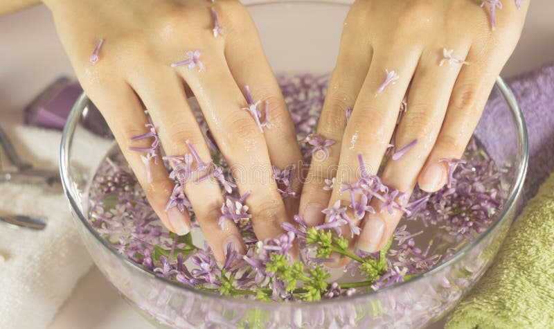 diamond nailz and spa | SERVICES