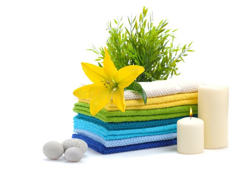 Spa towels with yellow lily