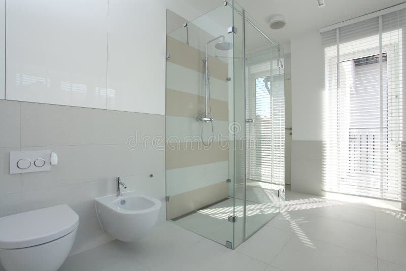 Spacious bright bathroom royalty free stock photography