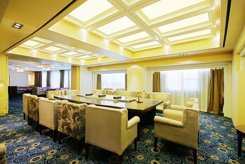 Spacious and bright meeting rooms