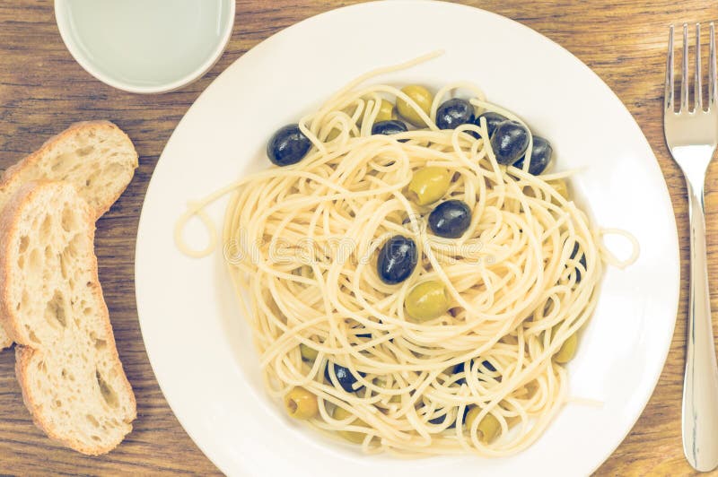 Spaghetti alle olive stock photo. Image of pasta, olive 59577644