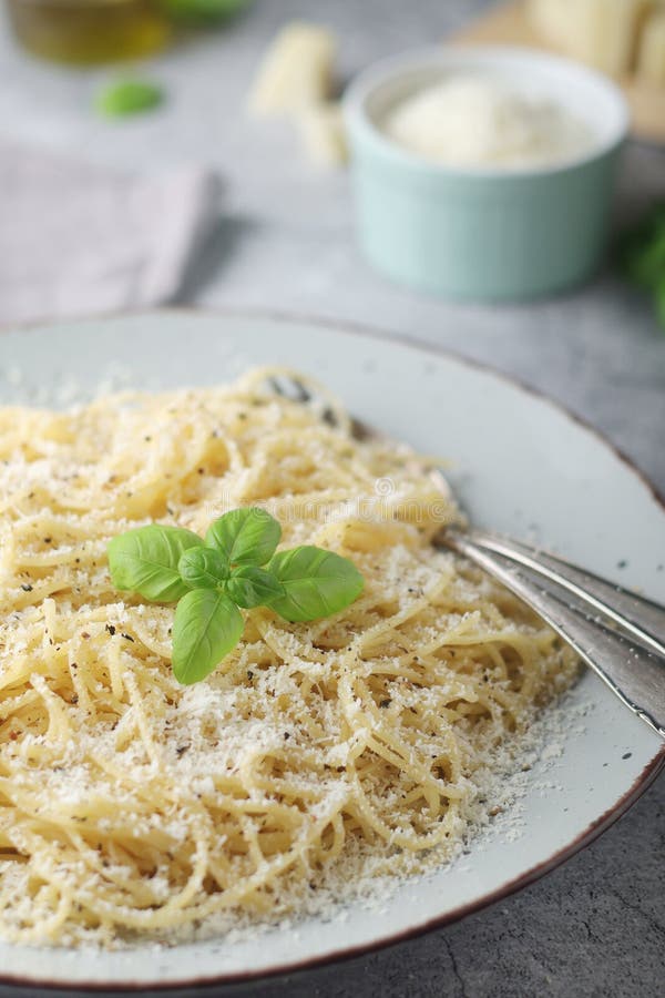 Spaghetti Au Fromage Italien Pecorino Romano Photo stock - Image du ...