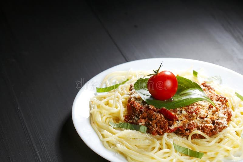Spaghetti bolognese stock image. Image of dish, beef 30020839