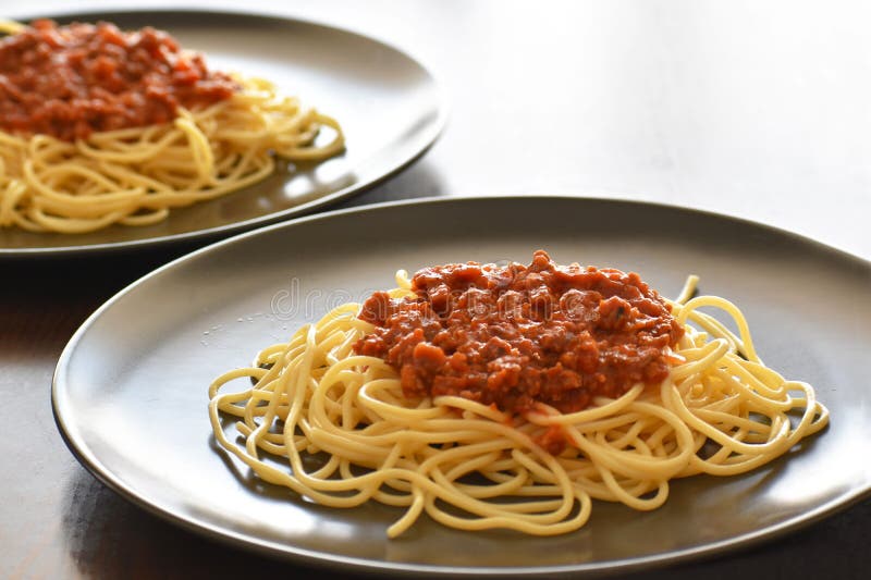 Spaghetti Bolognese with Minced Beef, Onion, Chopped Tomato, Garlic, Olive  Oil, Stock Cube, Tomato Puree and Italian Herb. Stock Image - Image of  light, gray: 164705331