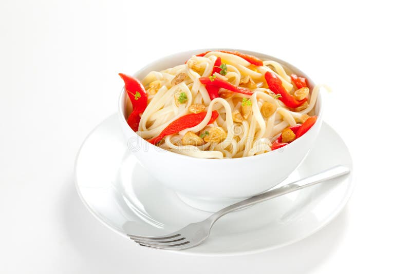Spaghetti bowl with garlic and pepper