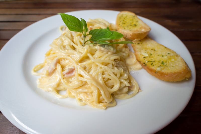 Spaghetti Carbonara Garlic Breads Stock Photos Free & RoyaltyFree Stock Photos from Dreamstime