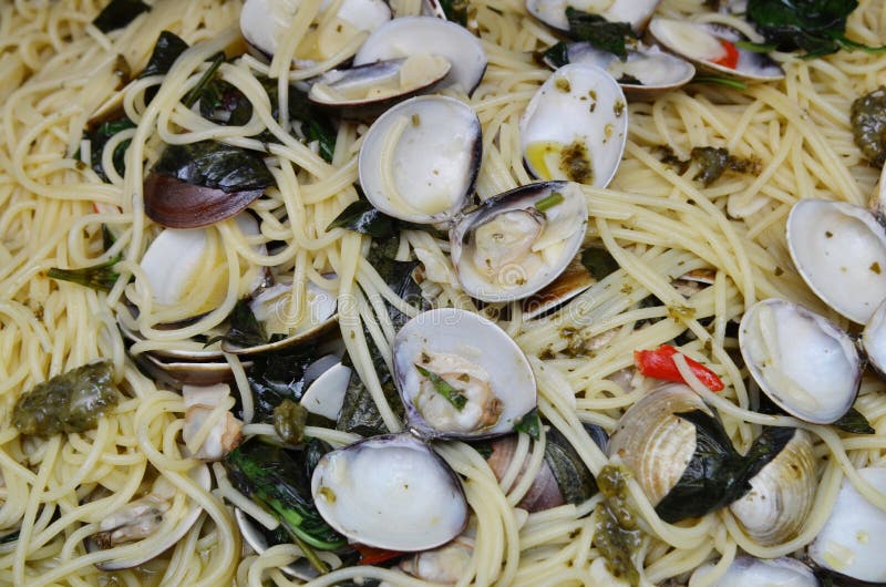 Spaghetti with Clams, Garlic and Red Pepper Stock Image Image of