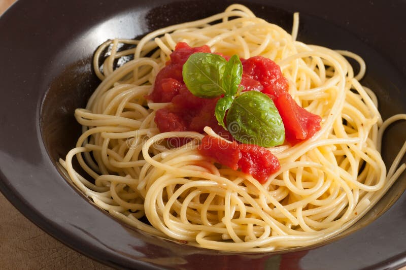 Spaghetti with Fresh Tomato and Basil Stock Image Image of