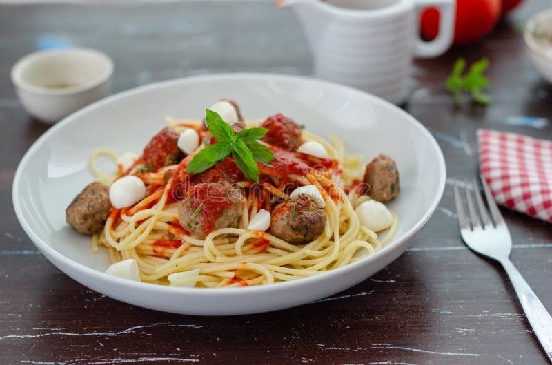 Spaghetti with meatballs and tomato sauce royalty free stock images Spaghetti with meatballs and tomato sauce royalty free stock images