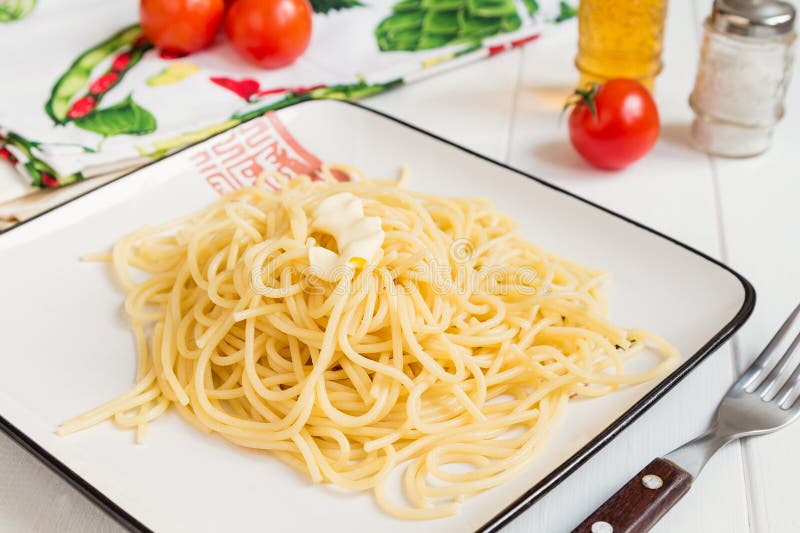 Square Plate of Spaghetti stock image. Image of pasta - 51620989