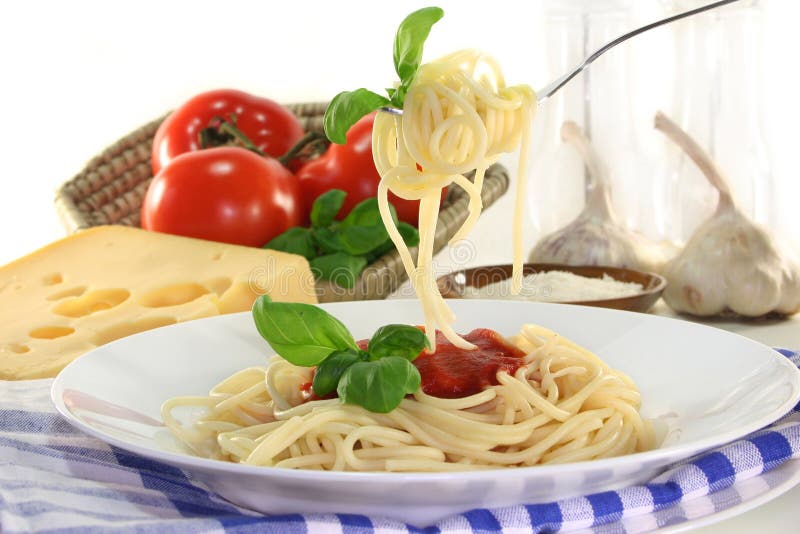 Spaghetti with tomato sauce