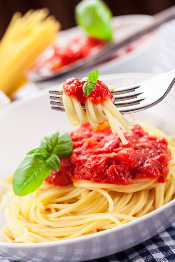 Spaghetti with Tomato Sauce