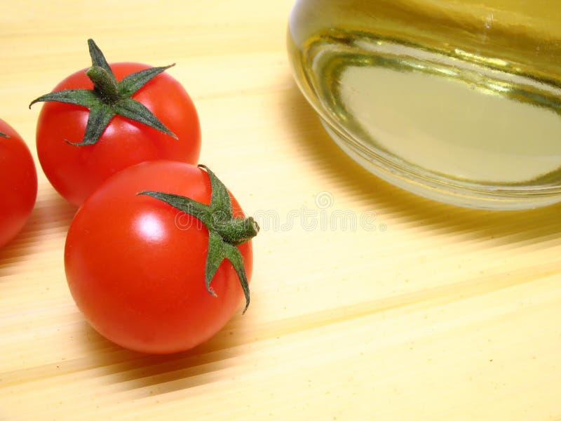 Spaghetti, tomatos and olive oil