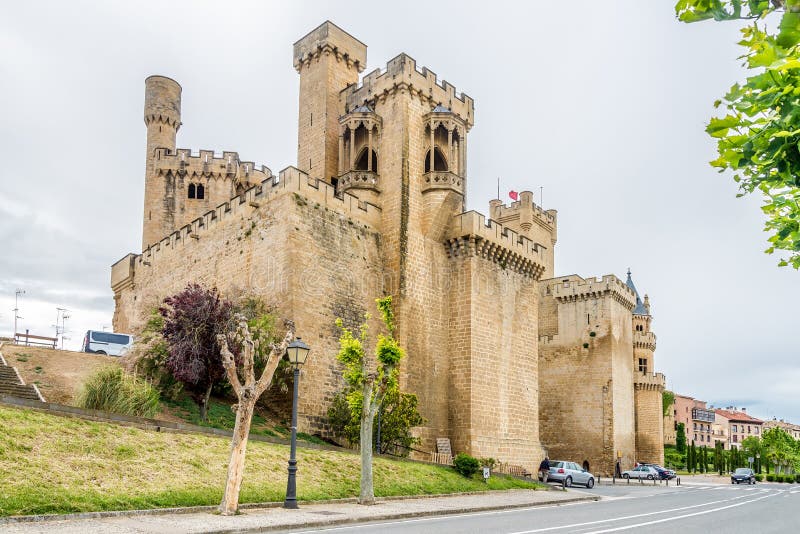 Spagna: il vero castello di Olite immagine stock libera da diritti Spagna: il vero castello di Olite immagine stock libera da diritti