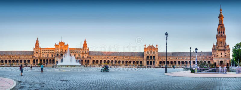 Spanischer Platz (Plaza de España) in Sevilla lizenzfreie stockfotos