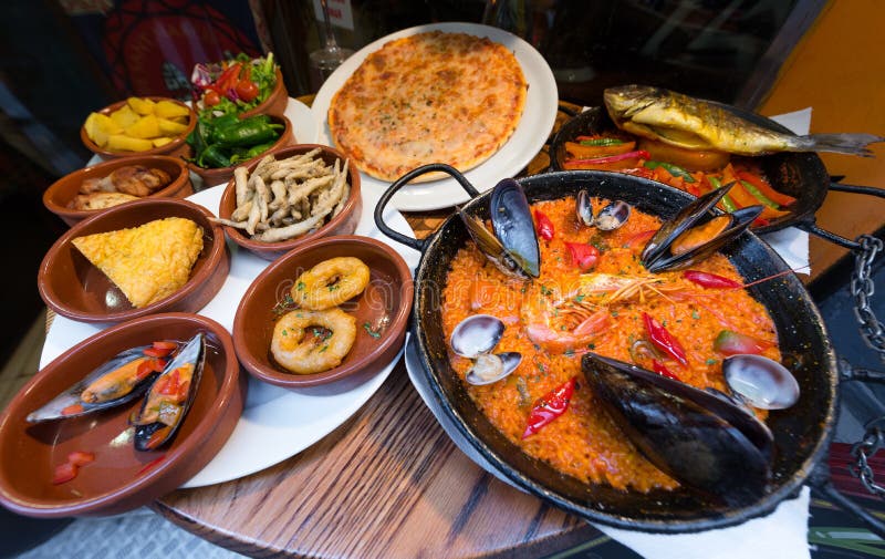 Cooking Paella Large Pot Spanish Food Stock Photo by ©bobakphoto.gmail.com  463589826