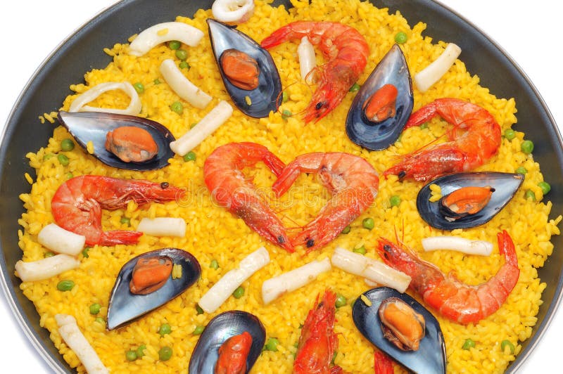 Big Wok Pan of Spanish Seafood Paella with Mussels, Shrimps and Vegetables  Stock Image - Image of fresh, green: 157899027