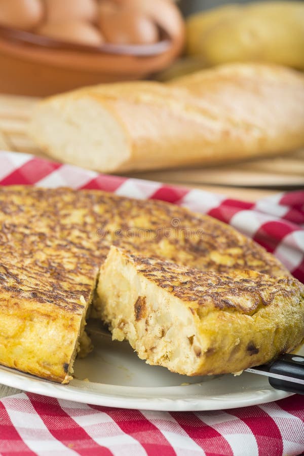 Spanish potatoes omelette stock photo. Image of patatas 86172226
