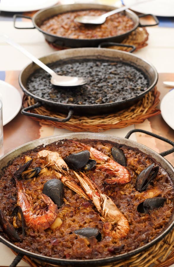 Spanish fideua stock photo. Image of cooking, nutrition - 35331582