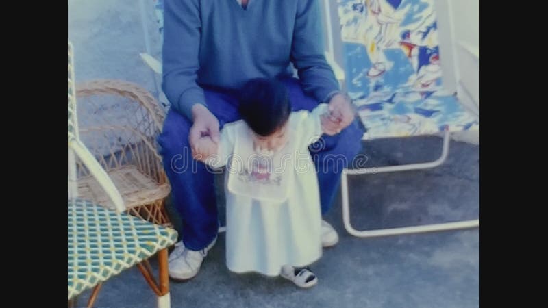 Spanje - 1980 baby - happy family moment