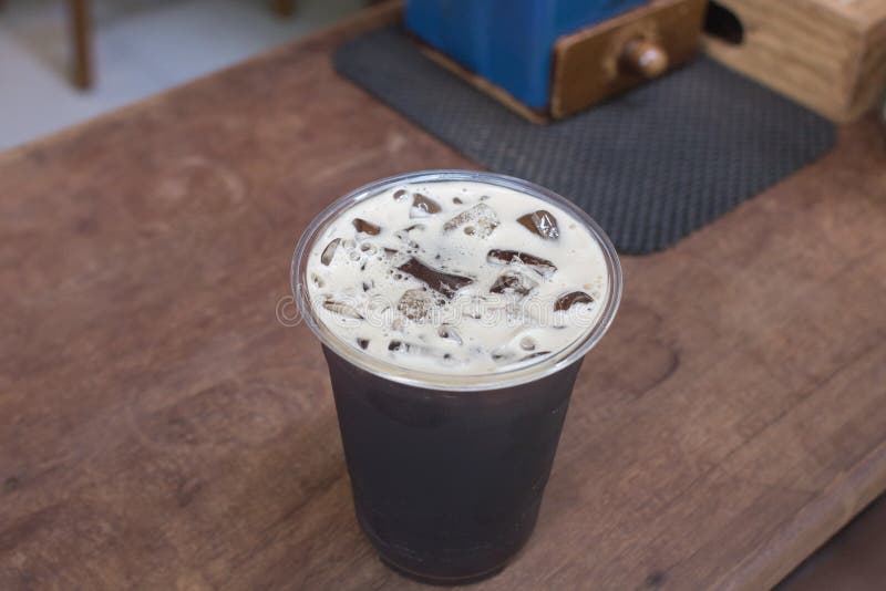 Sparkling Nitro Cold Brew Coffee Stock Image Image of brew, nitrogen