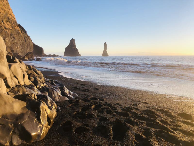 Spectaculair Zwart zand in IJsland royalty-vrije stock fotografie Spectaculair Zwart zand in IJsland royalty-vrije stock fotografie