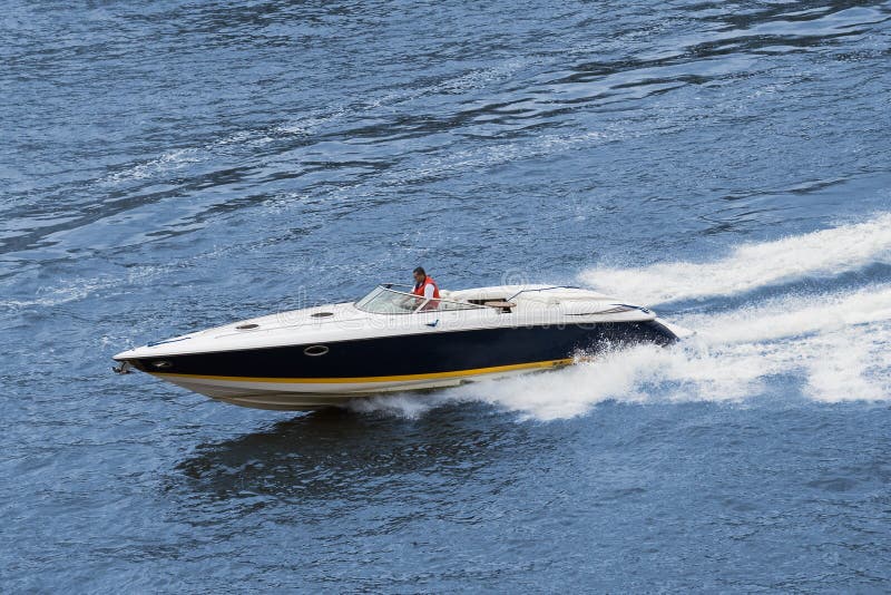speedboat royaltyfria foton speedboat royaltyfria foton