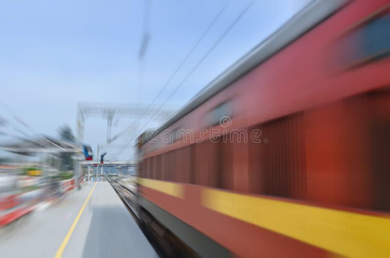 https://thumbs.dreamstime.com/b/speeding-fast-train-old-grungy-indian-platform-motion-blur-effect-35058960.jpg