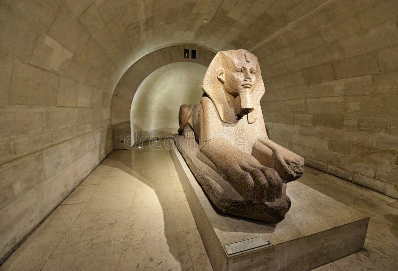 Sphinx dans le Louvre de musée image stock Sphinx dans le Louvre de musée image stock