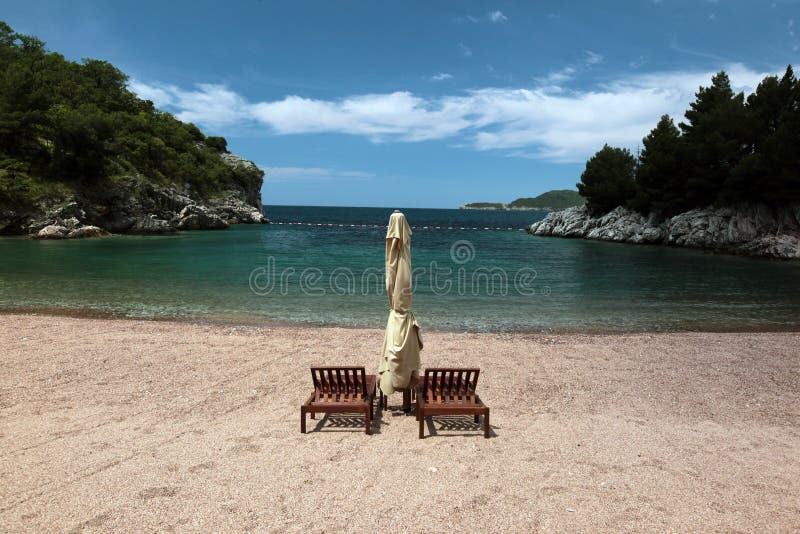 SPIAGGIA DI EUROPA BALCANI MONTENEGRO MILOCER immagine stock SPIAGGIA DI EUROPA BALCANI MONTENEGRO MILOCER immagine stock