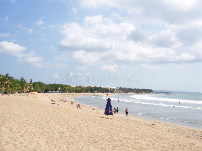 Spiaggia di Kuta, isola di Bali Viaggio in Indonesia, il 12 ottobre 2012 fotografie stock Spiaggia di Kuta, isola di Bali Viaggio in Indonesia, il 12 ottobre 2012 fotografie stock
