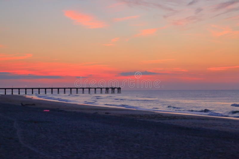 Spiaggia di Wrightsville prima di alba fotografia stock Spiaggia di Wrightsville prima di alba fotografia stock