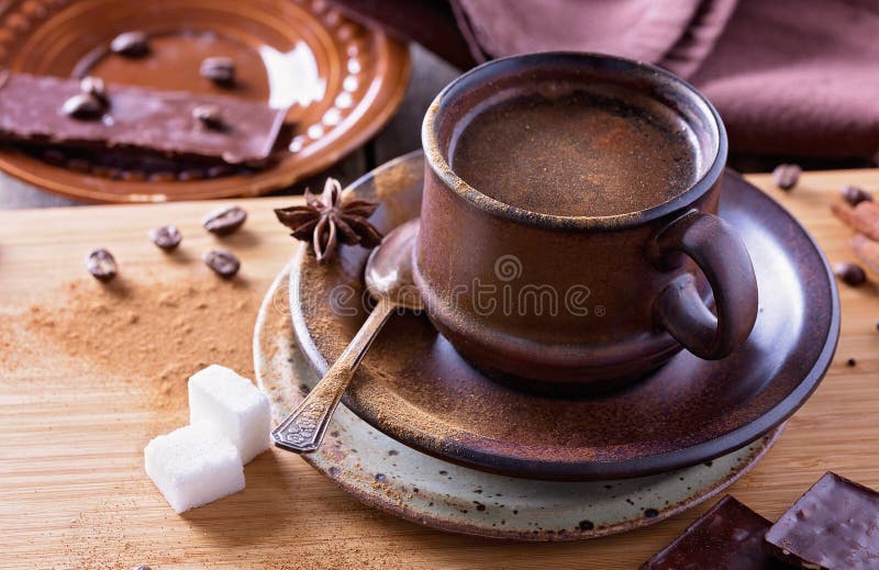 Spiced kawa w ceramicznej filiżance