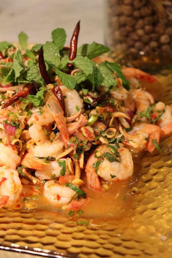 Spicy shrimp salad