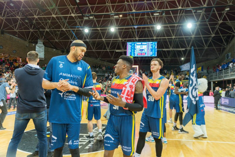 Spieler in der Aktion an Match Liga Acb Endesa zwischen Mora Banc Andorra BC und Herbalife Gran Canaria, Endergebnis 99 - 85, im stockbilder Spieler in der Aktion an Match Liga Acb Endesa zwischen Mora Banc Andorra BC und Herbalife Gran Canaria, Endergebnis 99 - 85, im stockbilder