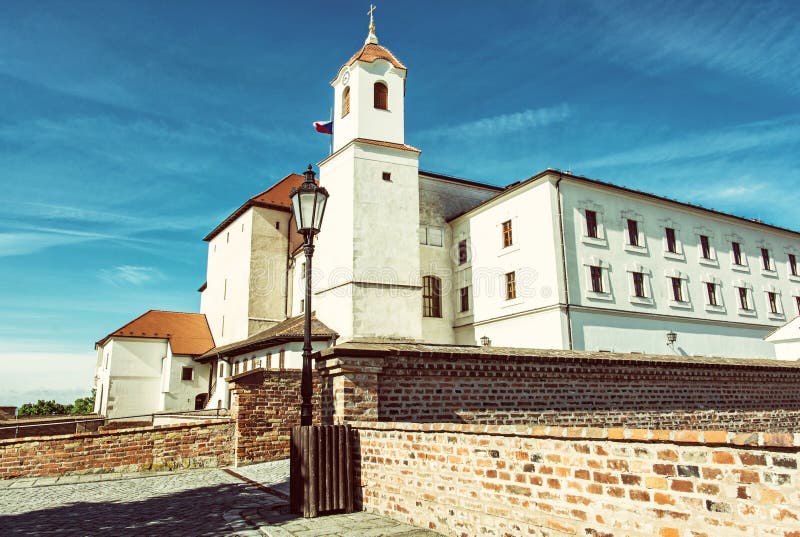 Spilberk slott i Brno, Moravia, Tjeckien, retro filter fotografering för bildbyråer Spilberk slott i Brno, Moravia, Tjeckien, retro filter fotografering för bildbyråer